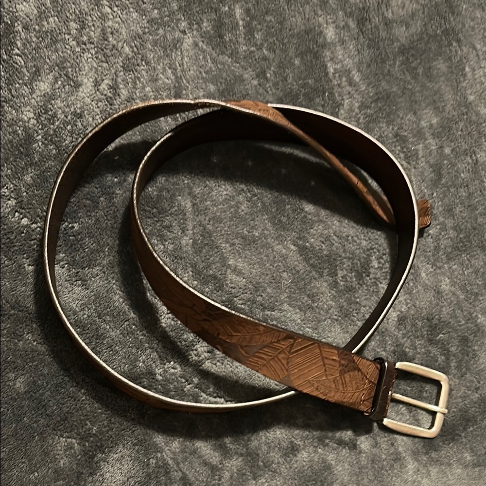 Tommy Bahama Men's Brown Leather Belt